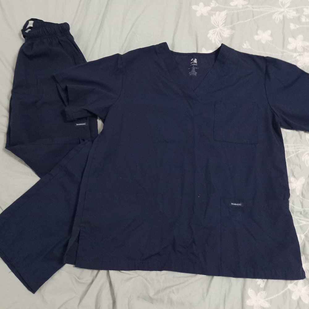 Dagacci Scrub Set, pants and tops, Size Medium Navy Blue GUC